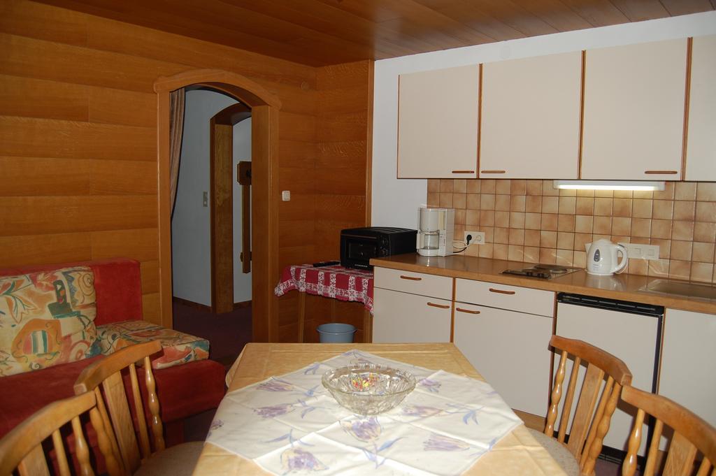 Haus Waldrast Daire Elbigenalp Oda fotoğraf