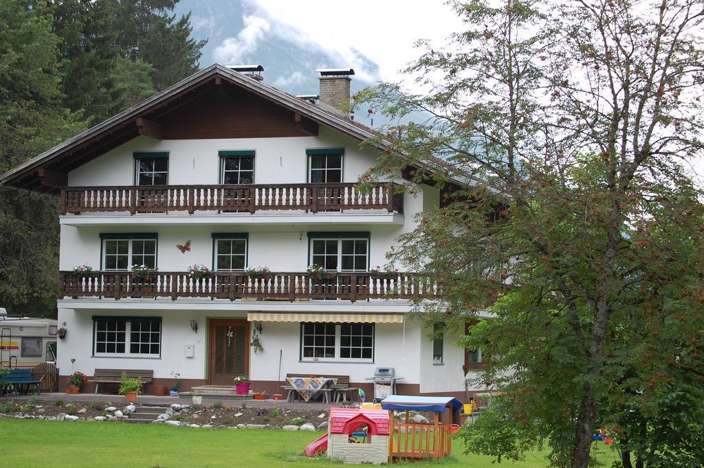 Haus Waldrast Daire Elbigenalp Oda fotoğraf